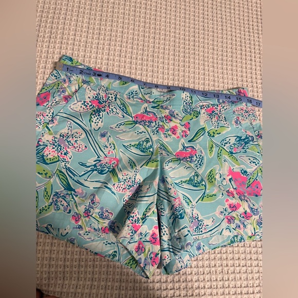 Lilly Pulitzer Ocean View Shorts Size M - Picture 8 of 10